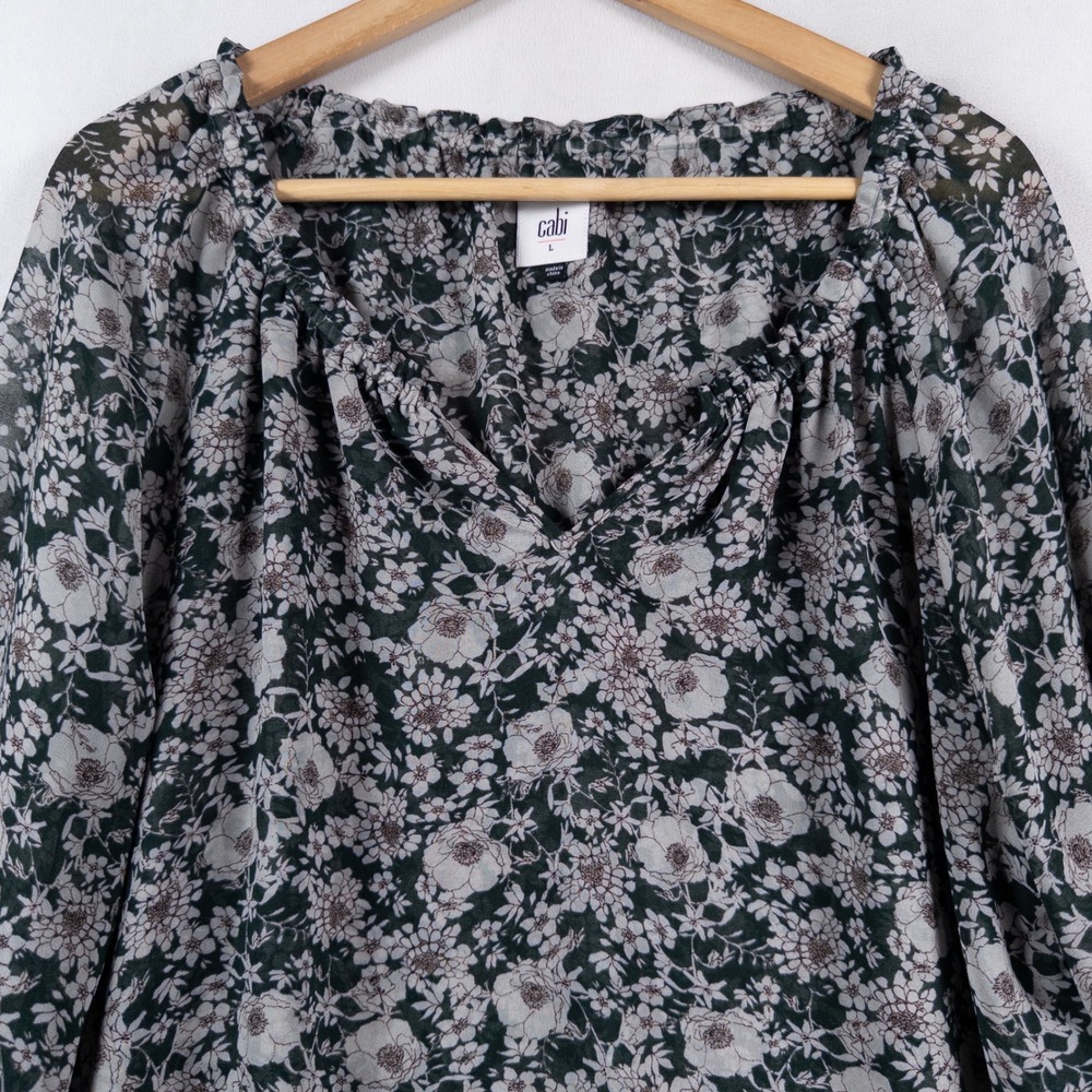CAbi Bianca Floral Top Large Green Pullover Peasant Fairy Cottage Coastal Boho - Picture 2 of 9